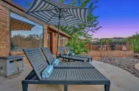 NEW Mountain View 4 BDRM Home with Pool & Spa, right on a Golf Course - Mountain view