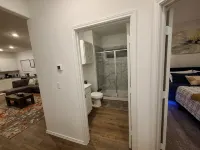 Attached 1 Bedroom Private Suite - Homestays