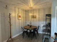 Gateway to the Berkshires - Renovated downtown apartment Hotels in Lee