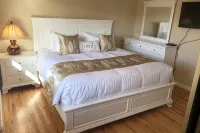 Sunny Paradiso, perfect location Seattle& Bellevue - Bungalows