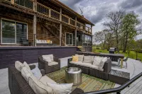 River House, kayak, fishing, king beds, riverfront - Chalets