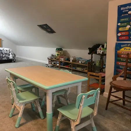 7 Minutes from Downtown Raleigh, Great for Kids.