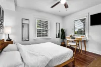 Spacious 6Br Hot Tub, Cinema, Game Room& Gym - Balcony