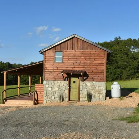 Rustic Tobacco Barn Cabin in the heart of Yadkin Valley Wine Country