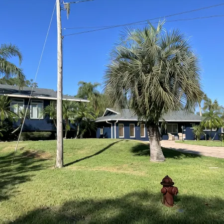 Huge 6 Bedroom-4 Bath Waterfront Gulf/Heated Pool-Dock Pets Allowed W/Fee.