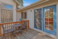 The Ponderosa House | Garage | Quiet neighborhood - بوتيك