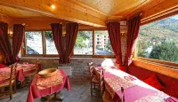Hotel les Chalets - breakfast