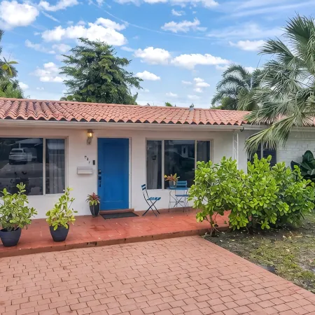LOVELY HOUSE IN THE HEART OF HALLANDALE BEACH Hotels in Hallandale Beach