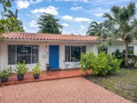 LOVELY HOUSE IN THE HEART OF HALLANDALE BEACH - ติดทะเล
