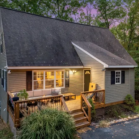 Massanutten Mountaintop, Family Fun Awaits! Hot Tub, Arcade Games, Near Slopes