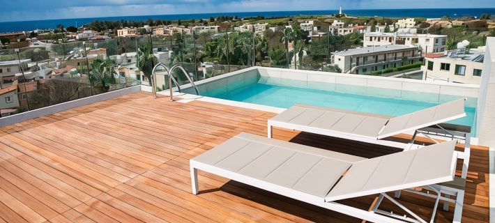 Luxury 2BR Penthouse w/ Pool Hotéis em Pafos