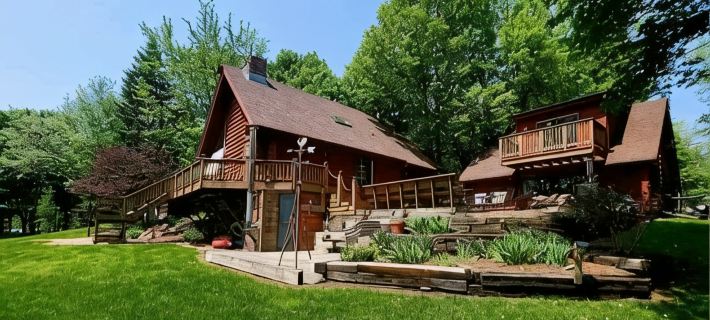 Lake House Retreat on Eau Pleine Flowage Hotels in Marathon County