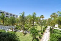 Khayam Garden Beach Resort & Spa - parking