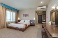 Kenari Tower Pantai Losari Makassar - parking