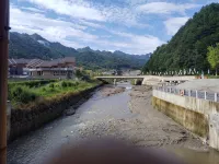 Qiuxiangju Leisure Hotel - parking