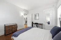 Beautifully Renovated 3 bedroom Elmwood Village Apt - 2 estrellas