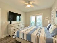 GREAT RATES AND DATES!AMAZING OCEAN VIEWS!SUPER CLOSE TO THE BEACH! HEATED POOL! - 4-Star