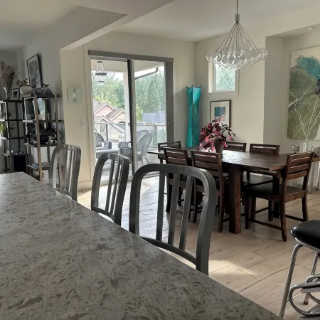 Kelowna Getaway on Knox Mountain Minutes from Downtown.