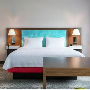 Hampton Inn & Suites by Hilton Marshfield