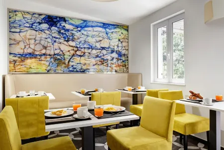 Le Boutique Hotel Отели рядом с достопримечательностью «Базилика Санто-Стефано-Ротондо»