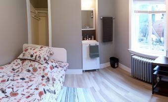 Port Hotel - Housity