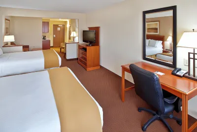 Holiday Inn Express & Suites Sheldon