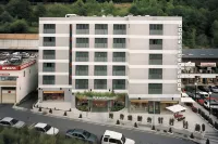 Zenit Diplomatic Hotels near Cca - Centre Comercial Andorra