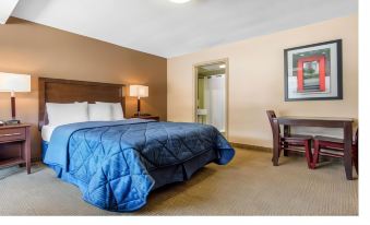 The Best Inn & Suites - Housity