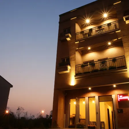 Douzi Home Hotel