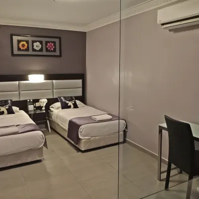 T Hotel Johor Bahru 鄰近新山異象基督教會（柏林堂）的酒店