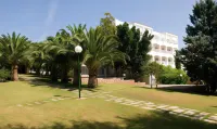 Ola Apartamentos Cala d'Or Hotels near Cala d’Es Pou