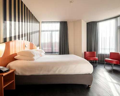 Aris Grand Place Hotel Отели рядом с достопримечательностью «Музей Куденберг»