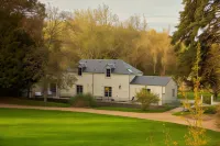 Domaine de la Commanderie de Ballan Hotels in Saint-Etienne-De-Chigny