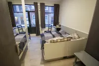 Room Aldo Not Entire Apartment (Not Suitable for Parties)