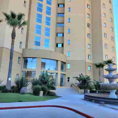 2BD Beach Front Condo with Pool & More Hotel Exterior