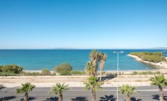 Amazing Beach Apt Panoramic View Next to Marina Alimos