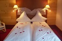 Le Falken Hotel dekat Source de la Liese