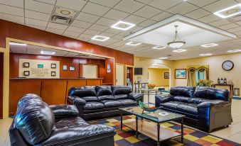 Quality Inn & Suites Coldwater Near I-69