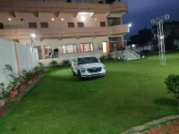Ganga Vatika Hotels in Amara Khaira Chak