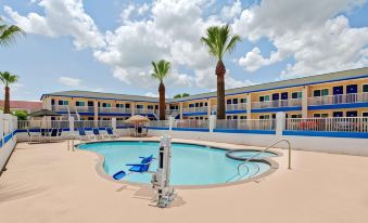 Days Inn by Wyndham Baytown Garth Road I10 East