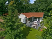 Country House with Fireplace at Bedafse Bergen