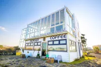 Jeju Heavy Pension & Caravan