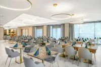 Kenese Bay Garden Resort & Conference Hotel Hotels in Balatonalmadi