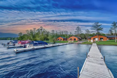 Lena's Northern Pines Resort Hotels in der Nähe von Park Fall