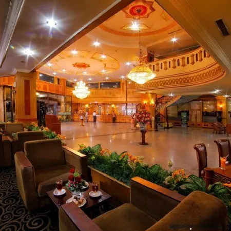 Madani Hotel Medan Отели рядом с достопримечательностью «Тамрин Плаза»