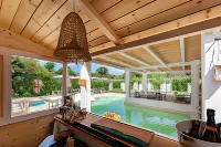 Cala Cala Rooms,Restaurant & Farm Experience