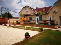 Green Garden Plus Apartman Hotels in Vecses