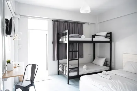 Posh 41 Отели рядом с достопримечательностью «Махидольский университет Салая»