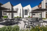 RH Lifestyle Rooms & Suites - Homestay