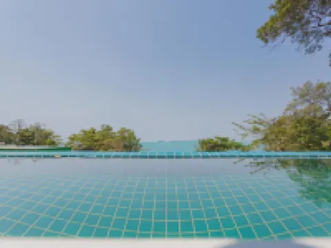 แบมบู การ์เดน เฮาส์ โรงแรมในอำเภอ แหลมสิงห์